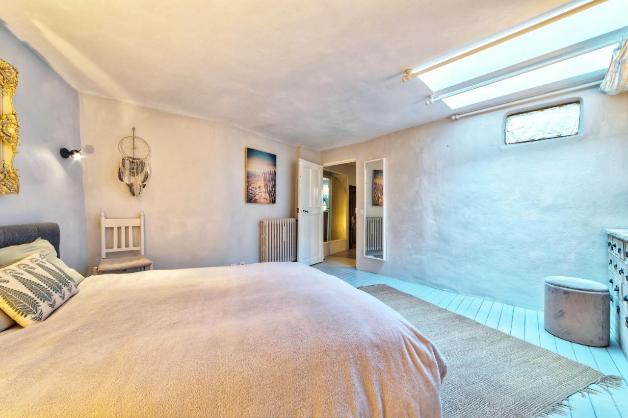 Townhouse Mougins In The Old Village, Fantastic View, Sea And Mountains Ngoại thất bức ảnh